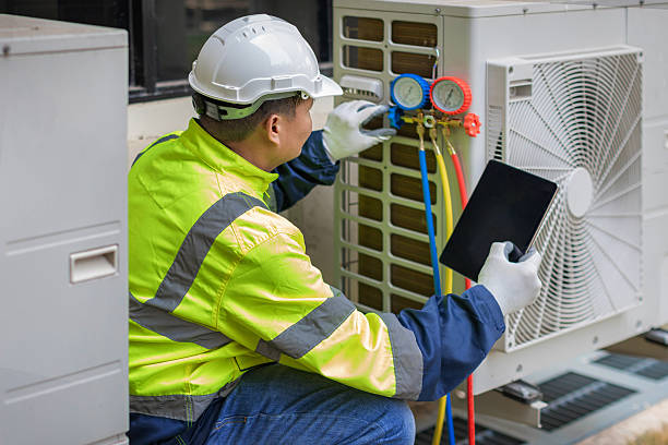 Professional Hvac technician working in Mc Neil, TX